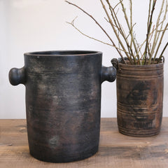 The Simple Clay Pot - The Quiet Edit