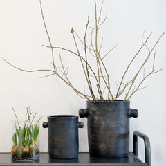 The Simple Clay Pot - The Quiet Edit